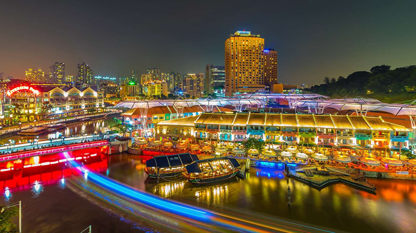 Hub of Nightlife - Clarke Quay