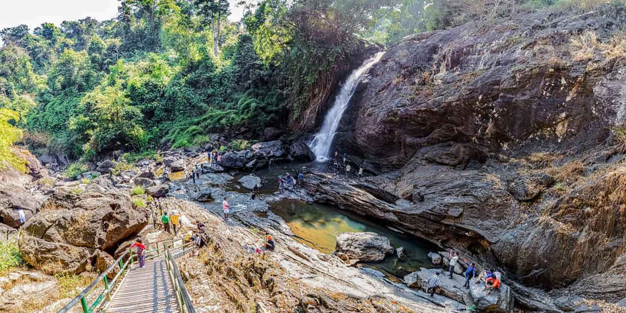 Soochipara Falls, Wayanad (304 km from Bangalore)