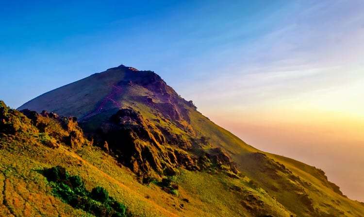 Mullayanagiri: Walk in the Clouds