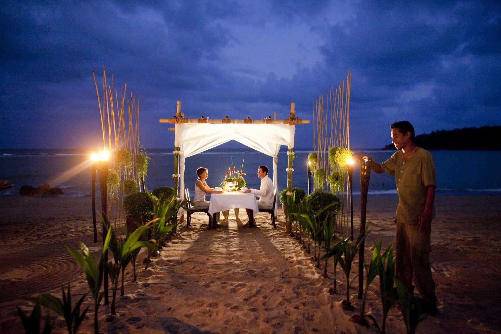 Breeze BBQ Dinner by the Beach