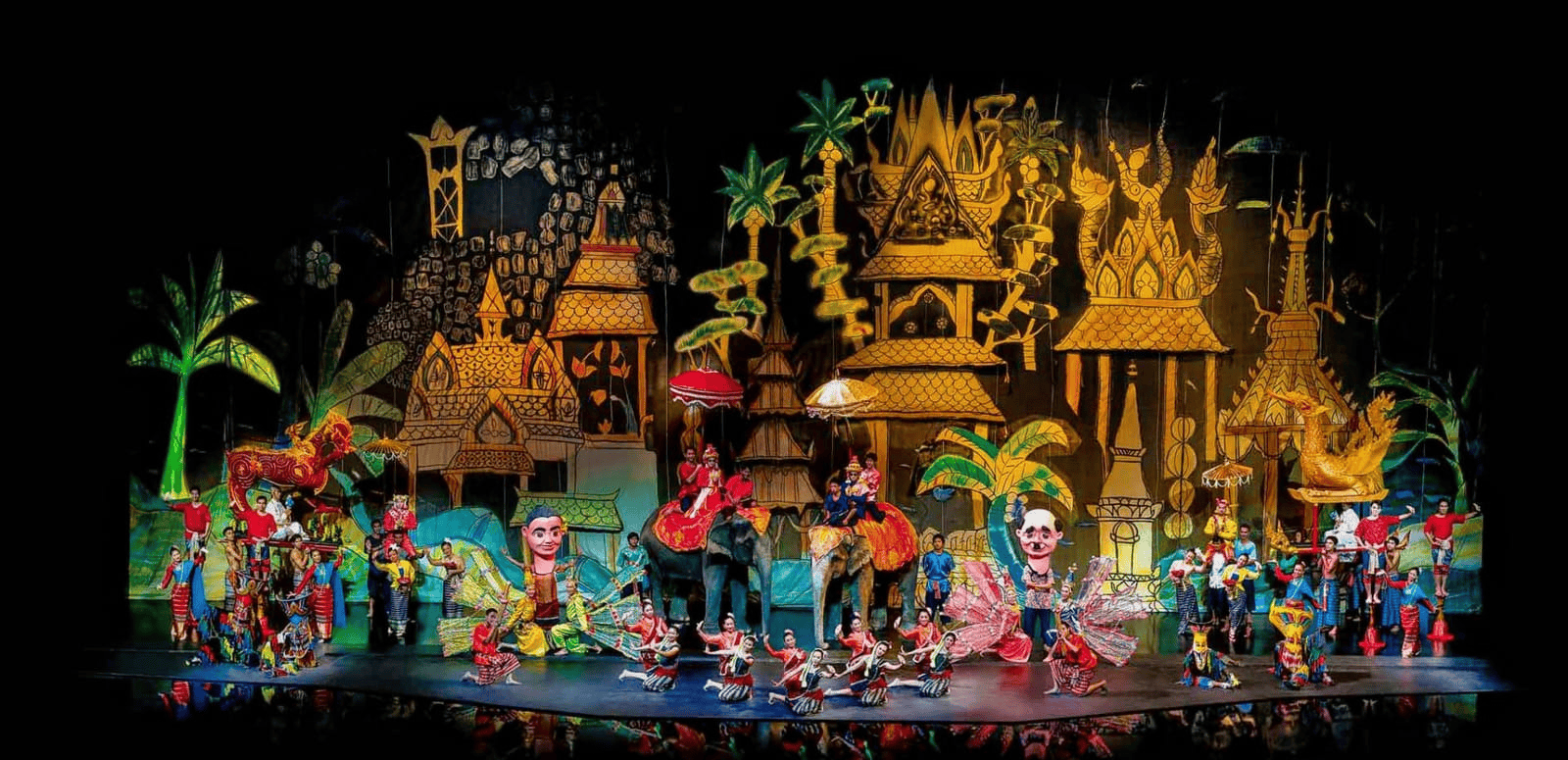 Watch the Entertaining Show of Siam Niramit