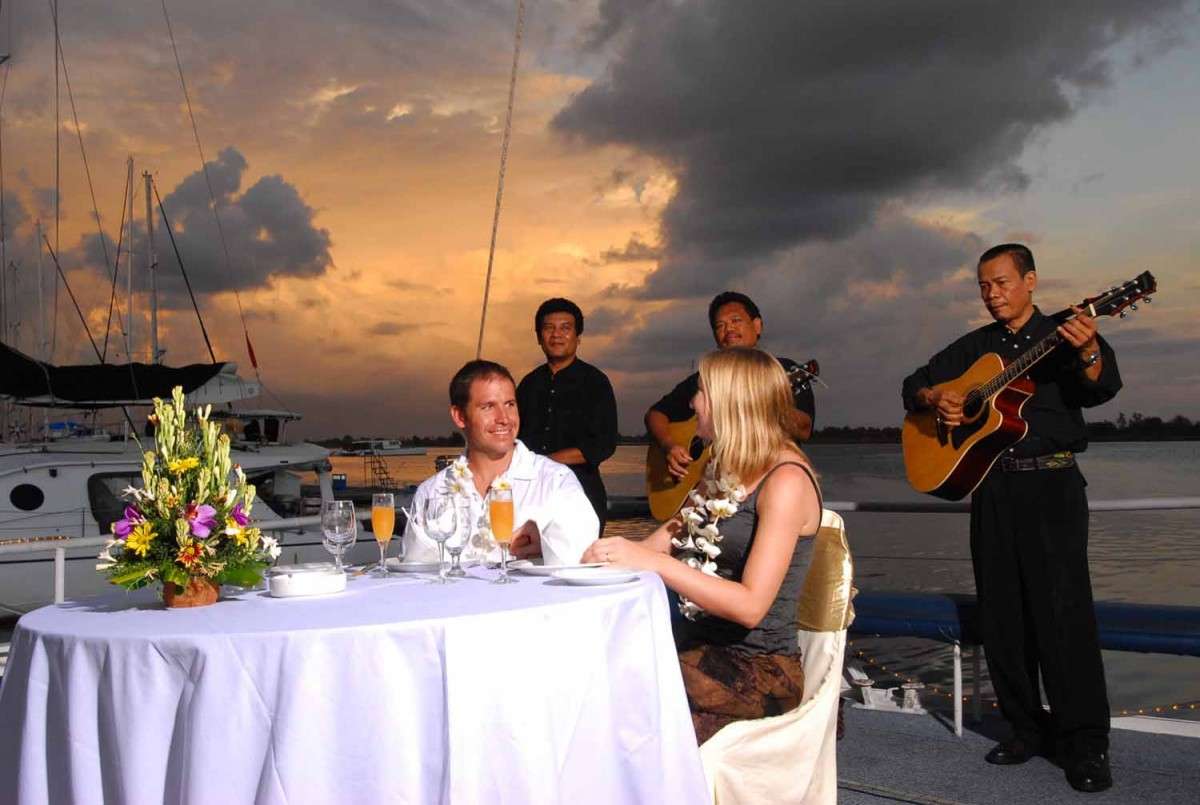 Enjoy Sunset Dinner Cruise