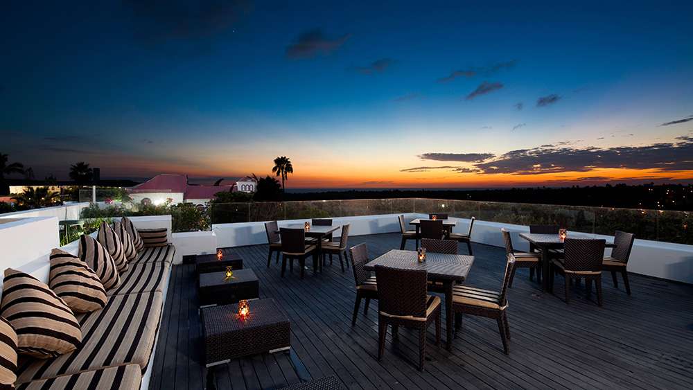 Watch the Panoramic View of the City from the Quip Sky Bar