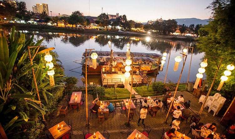 Riverside Bar and Restaurant