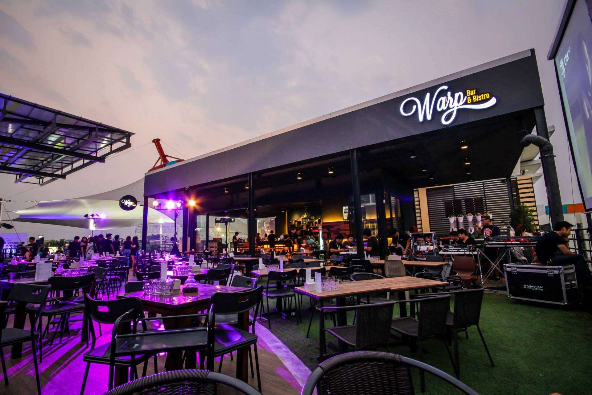 Warp Bar and Bistro Avenue