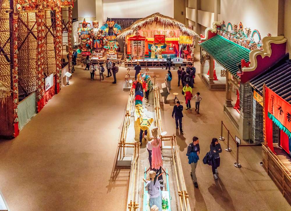 Browse Harbourfront Art At The Hong Kong Museum Of Art