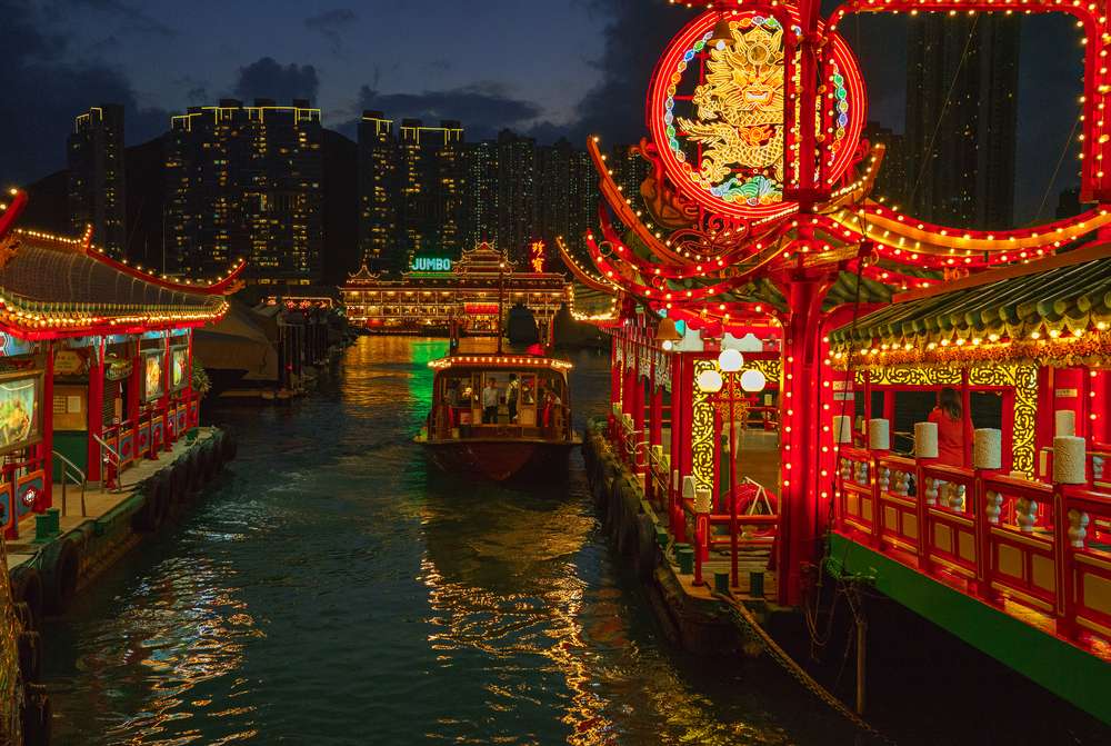 Eat at Jumbo Floating Restaurant