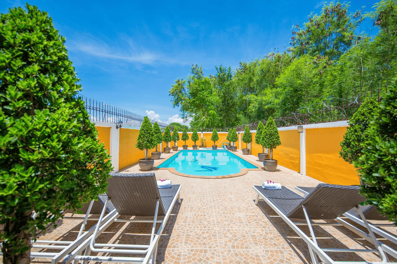 Royal Beach Pool Villa