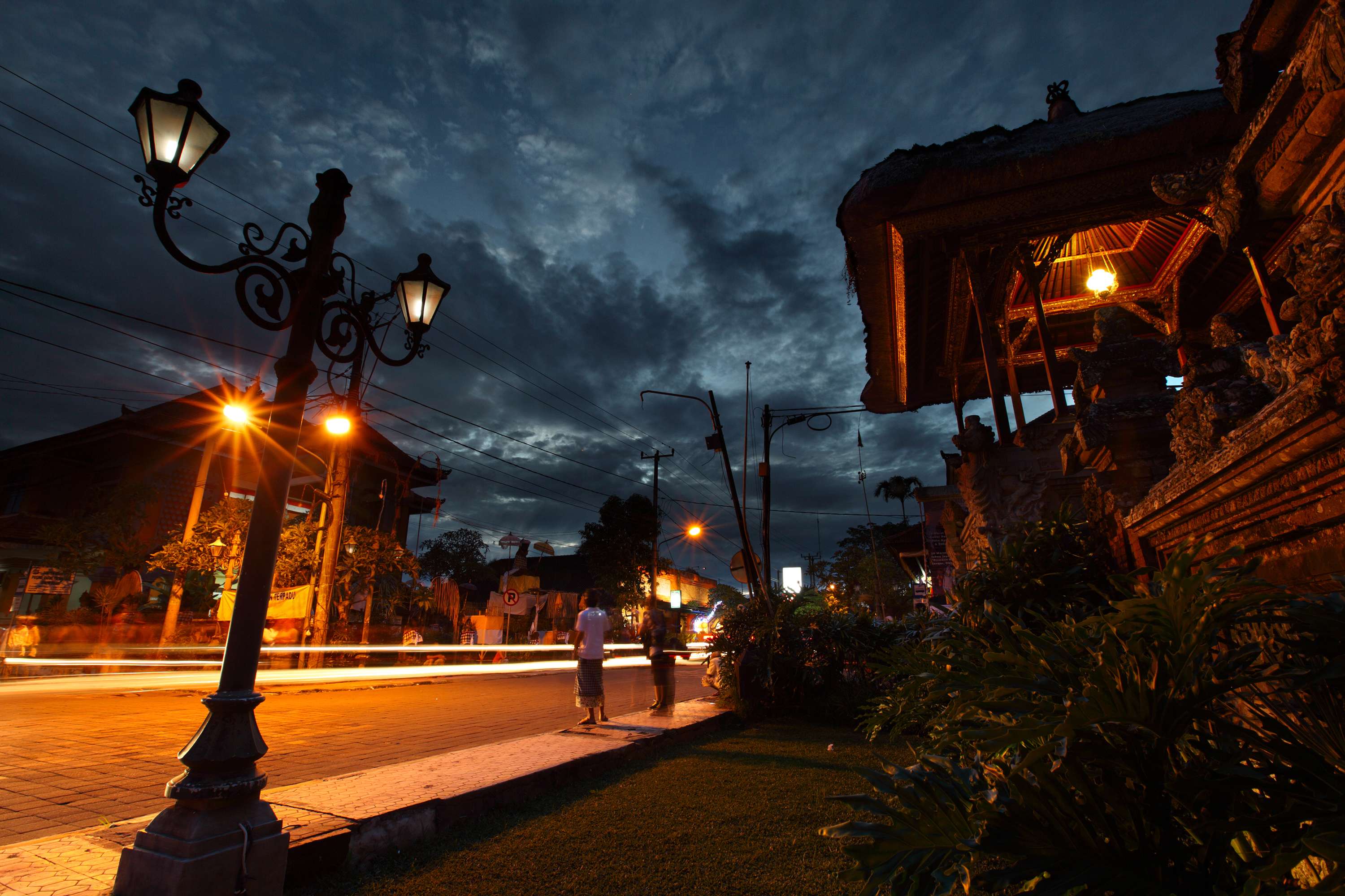 Explore Ubud at Night