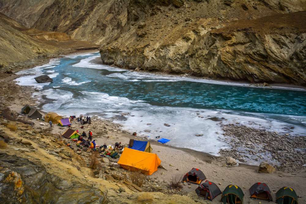 Mesmerizing Stay on the Banks of Frozen Zanskar River