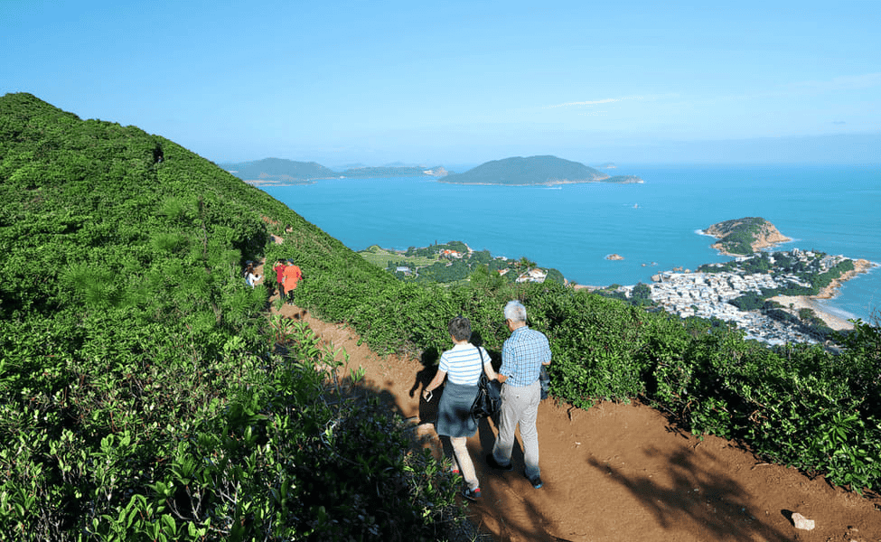 Hike at Dragon’s Back