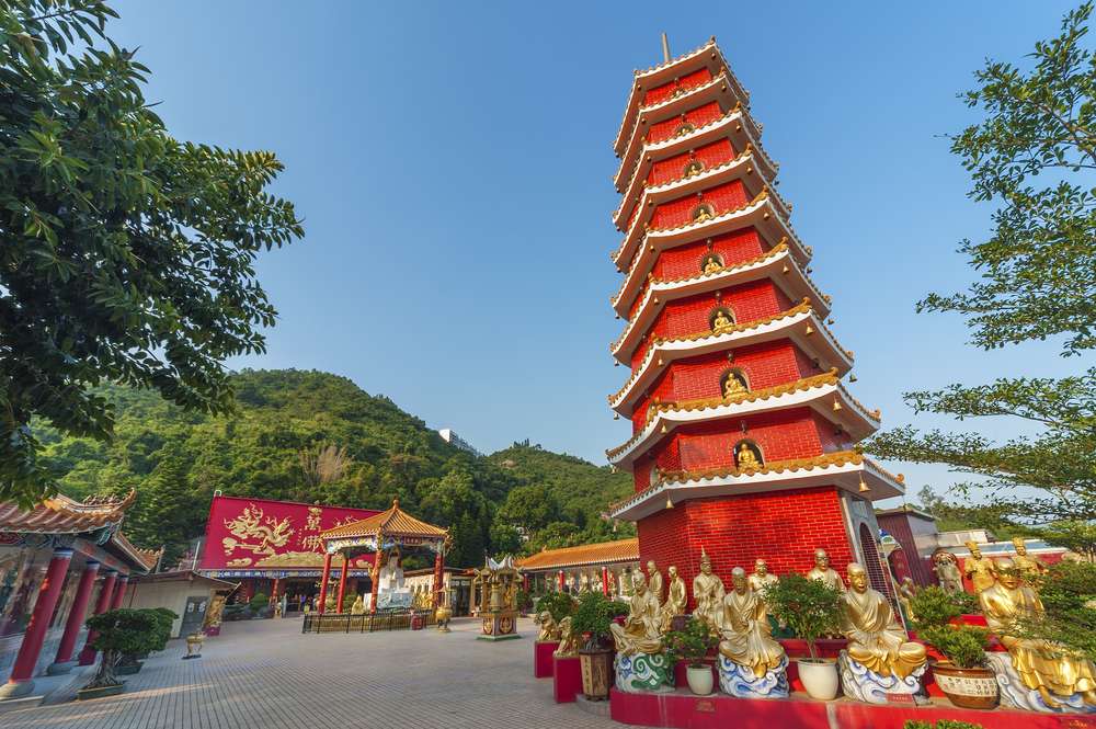 Head to the Ten Thousand Buddhas Monastery