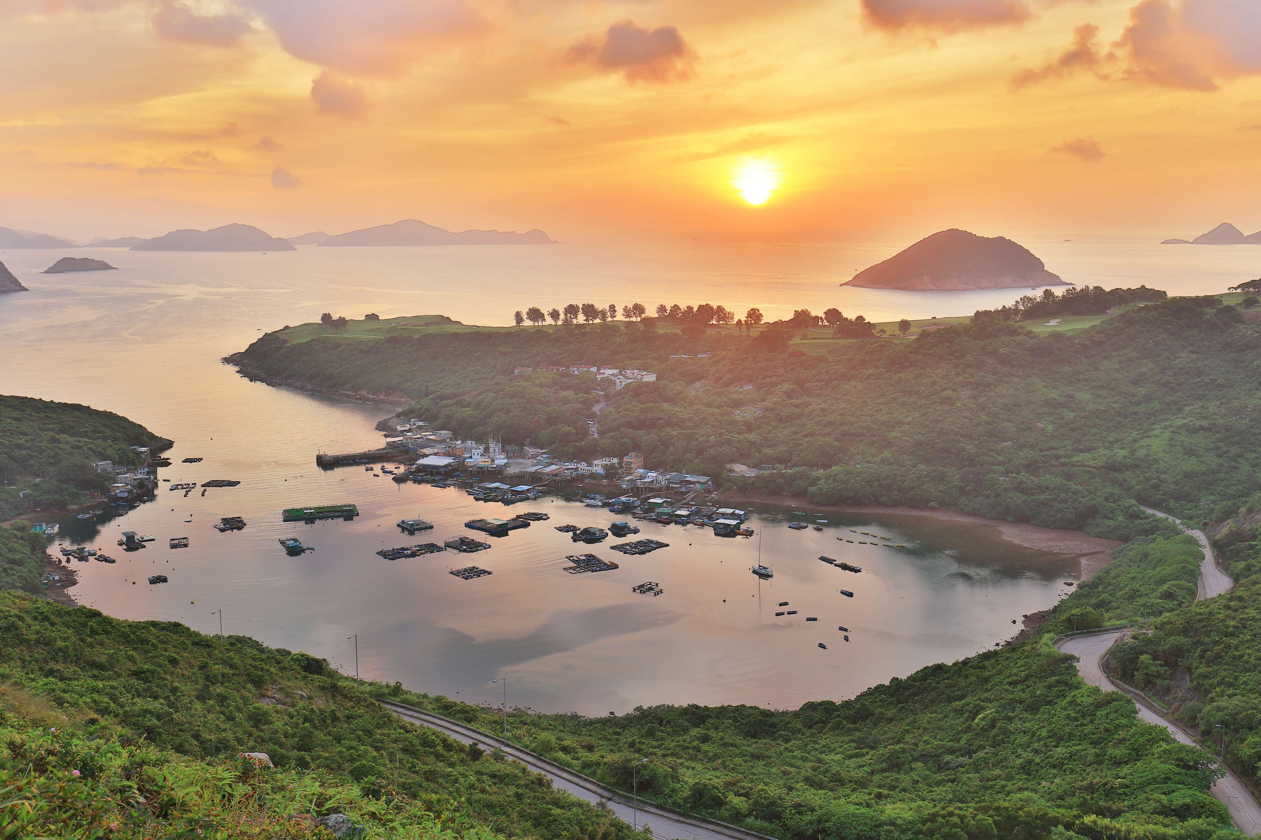 Explore the Sai Kung Peninsula