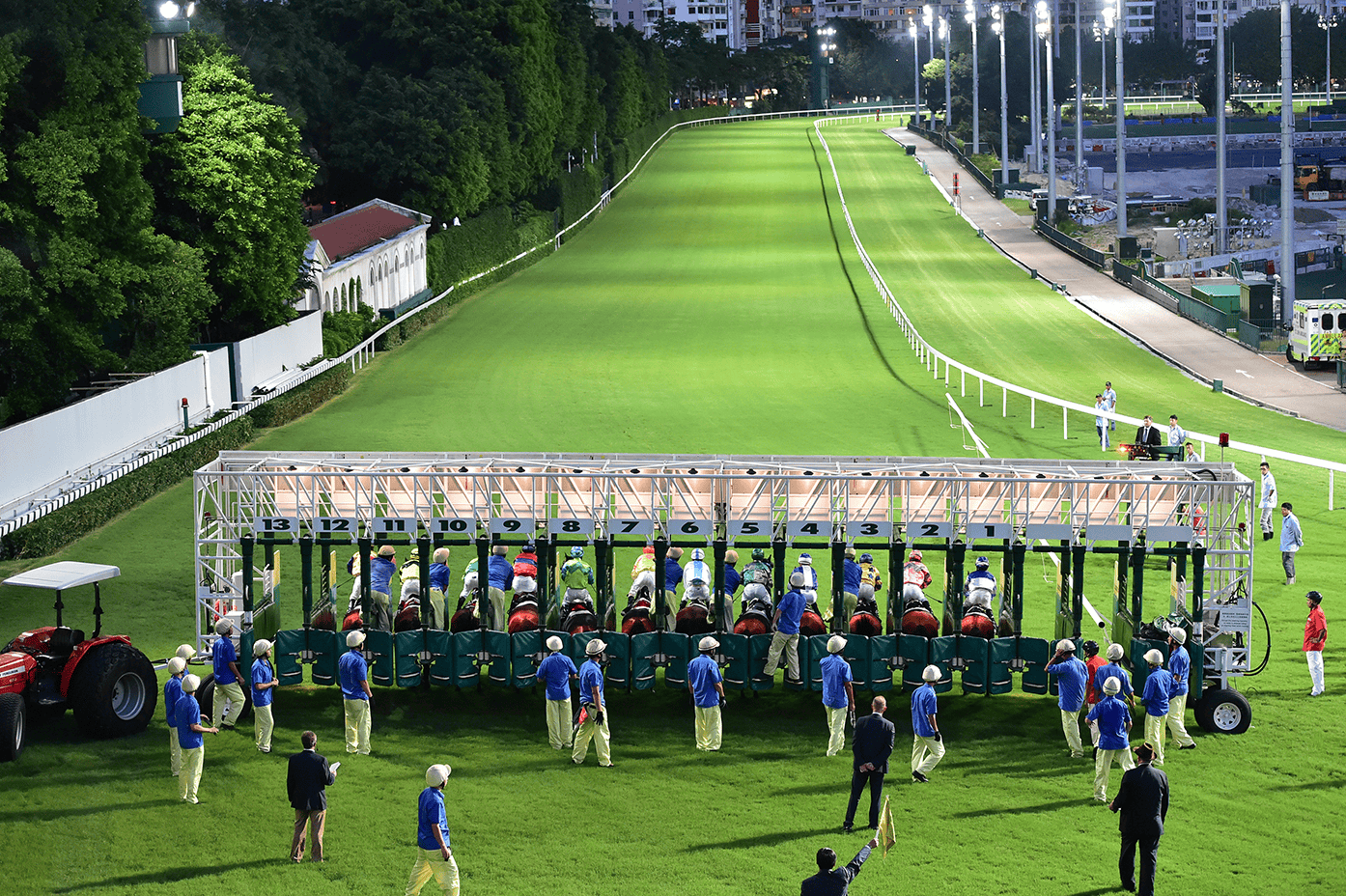 Head to Happy Valley to Watch Horse Racing