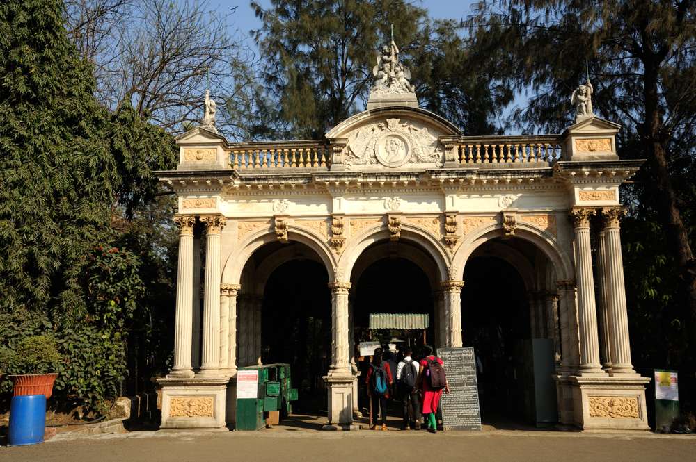 Mumbai Zoo (Jijamata Udyaan) (21 km from Mumbai Airport)