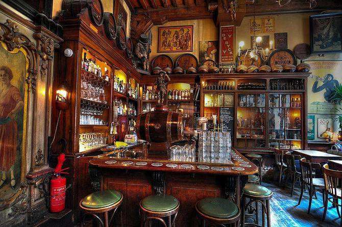 The Old Sailor Bar & Grill