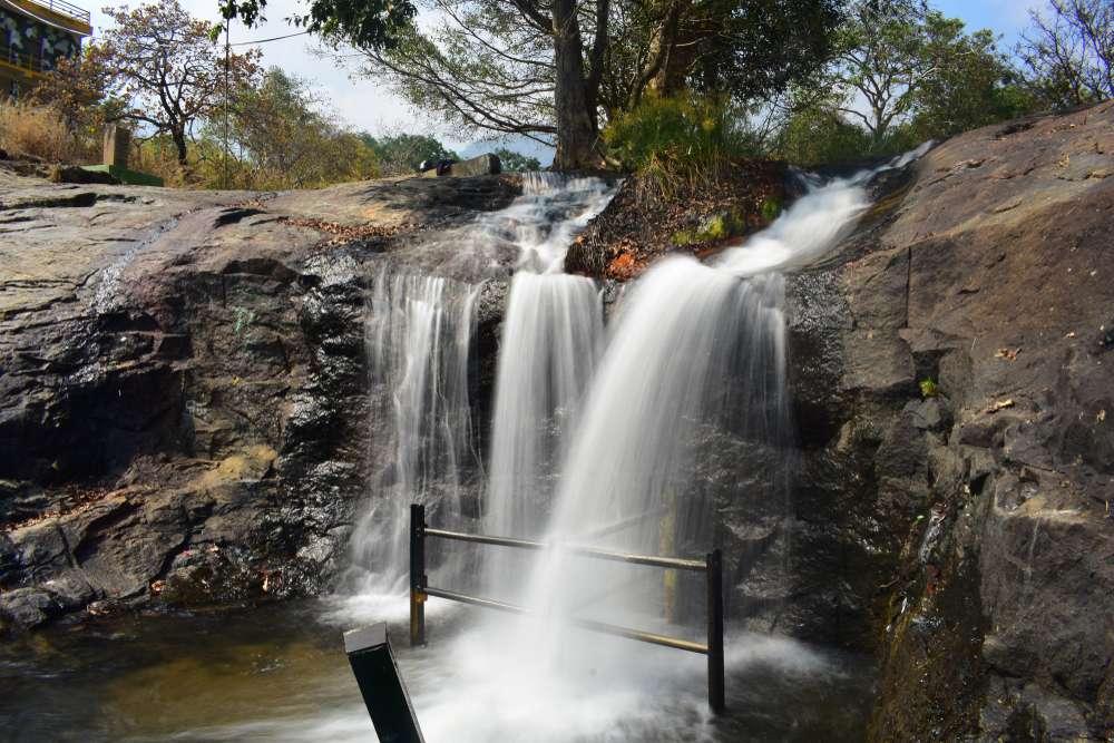Kumbakkarai Falls