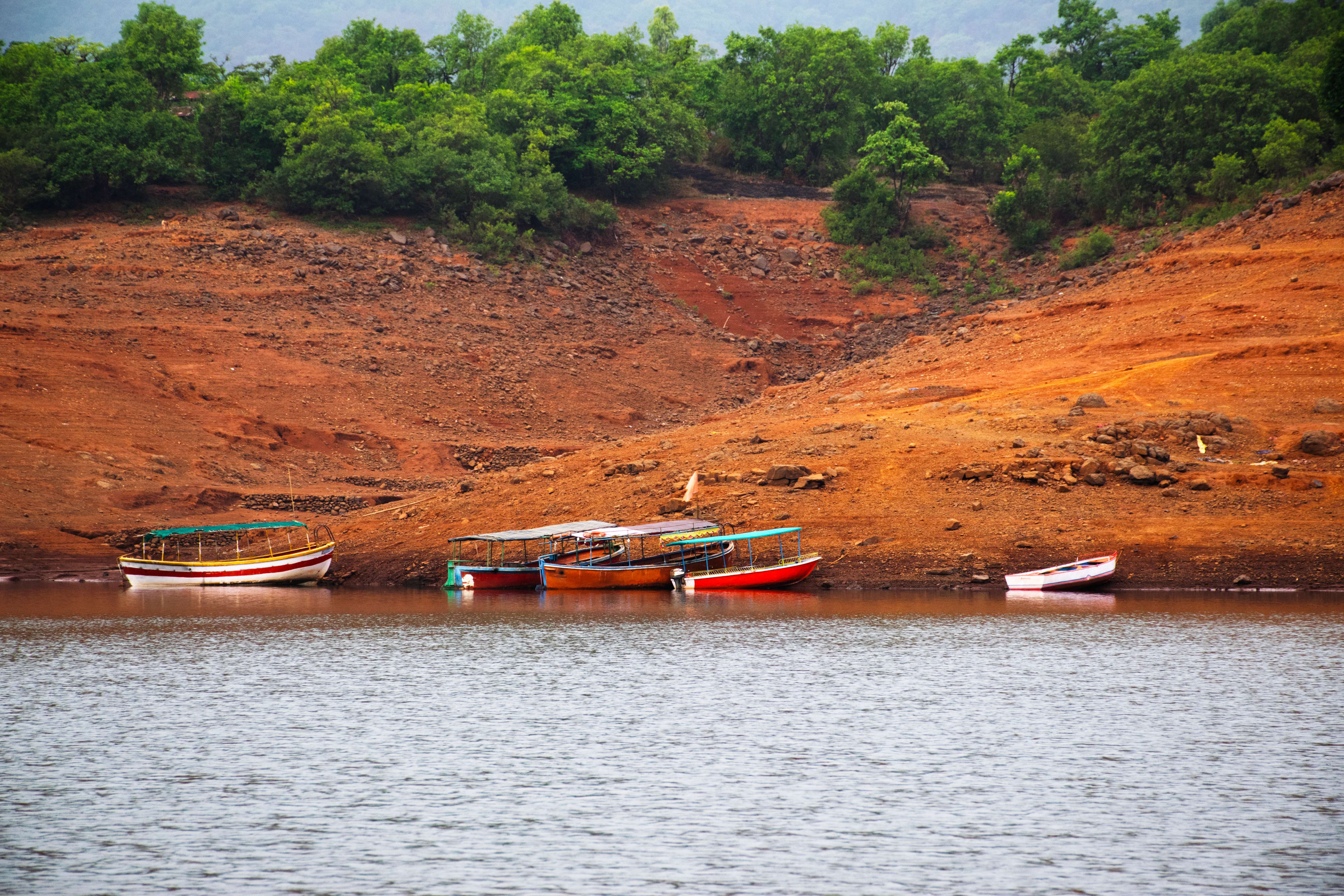 Tapola (146 km from Pune)