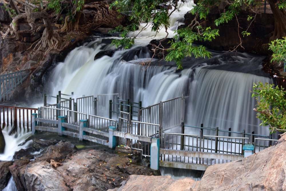 Hogenakkal Waterfalls -  342.5 km from Chennai