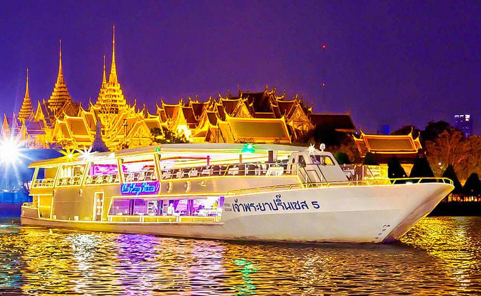Chao Phraya Cruise Dinner, Bangkok