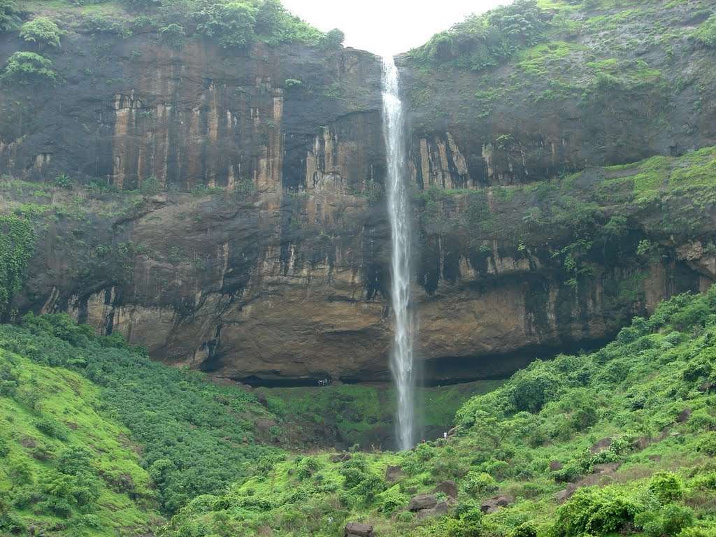 Pandavkada Waterfalls (130 km from Pune)