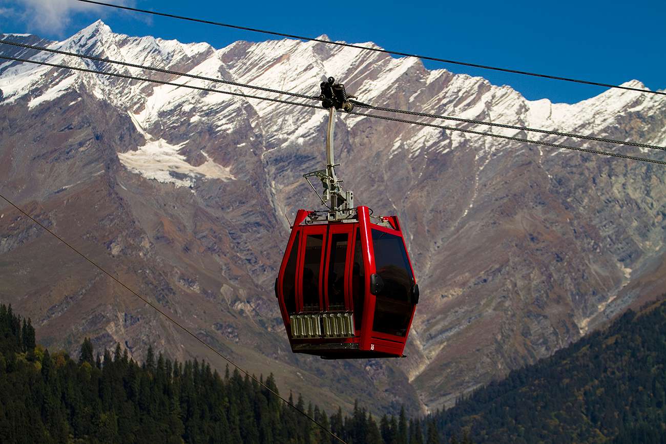 Enjoy Ropeway Ride at Solang Valley