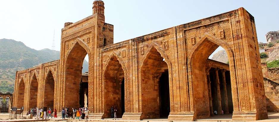 Adhai Din Ka Jhonpra