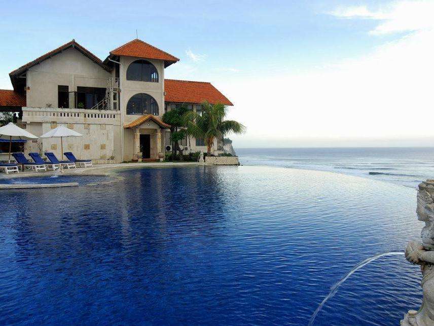 Blue Point Bay Villas & Spa