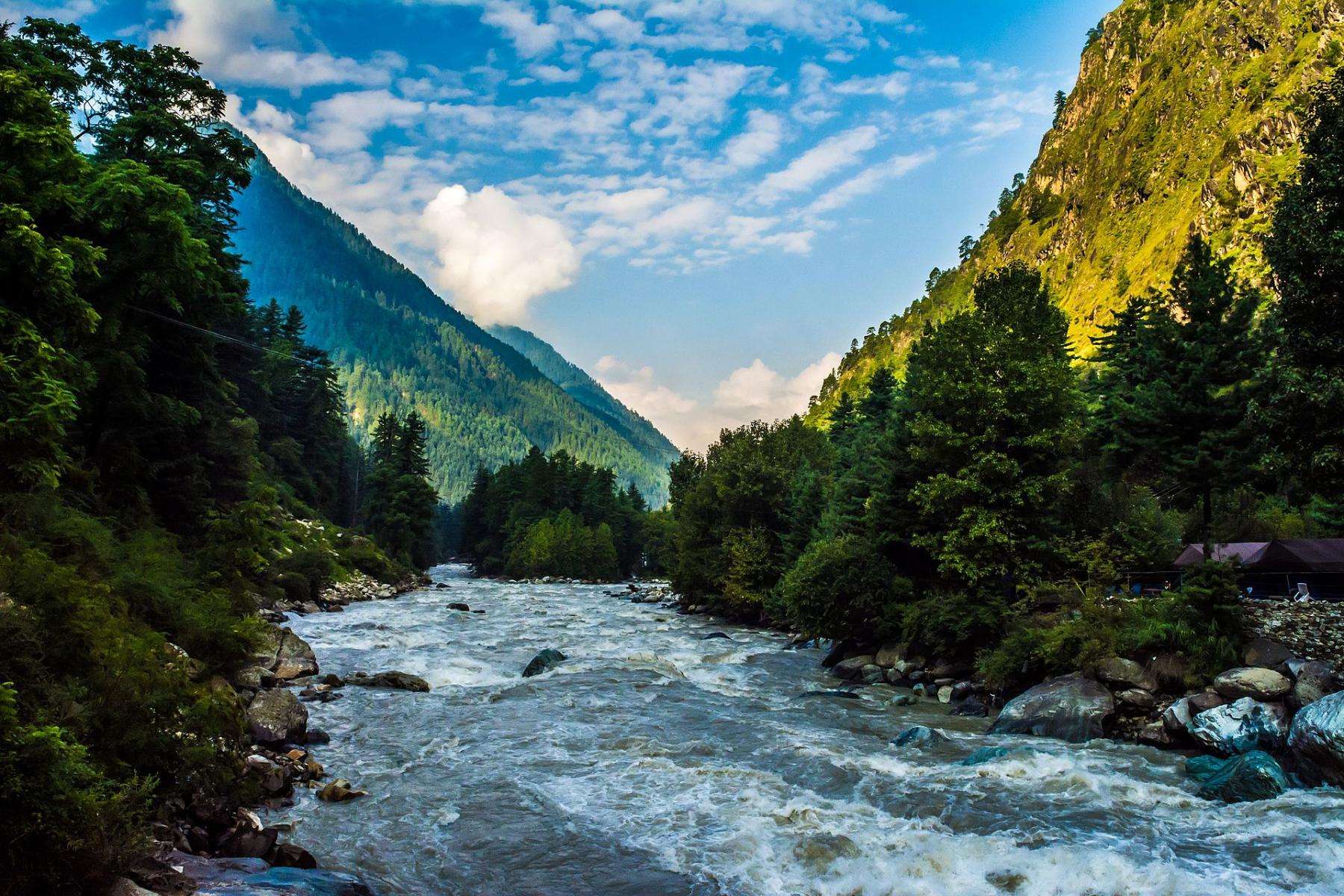 Best Time for Kheerganga Trekking