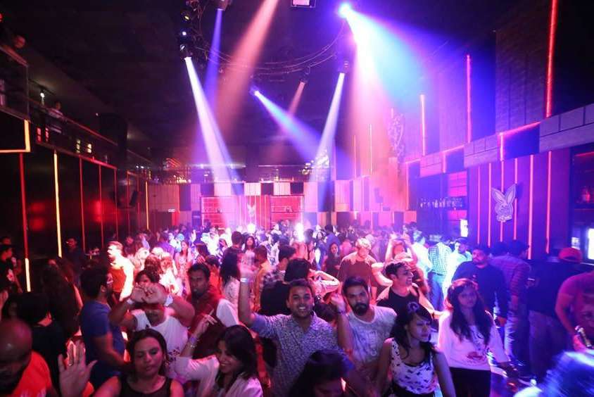 Enjoy A Glamorous New Year Bash At Playboy Club!