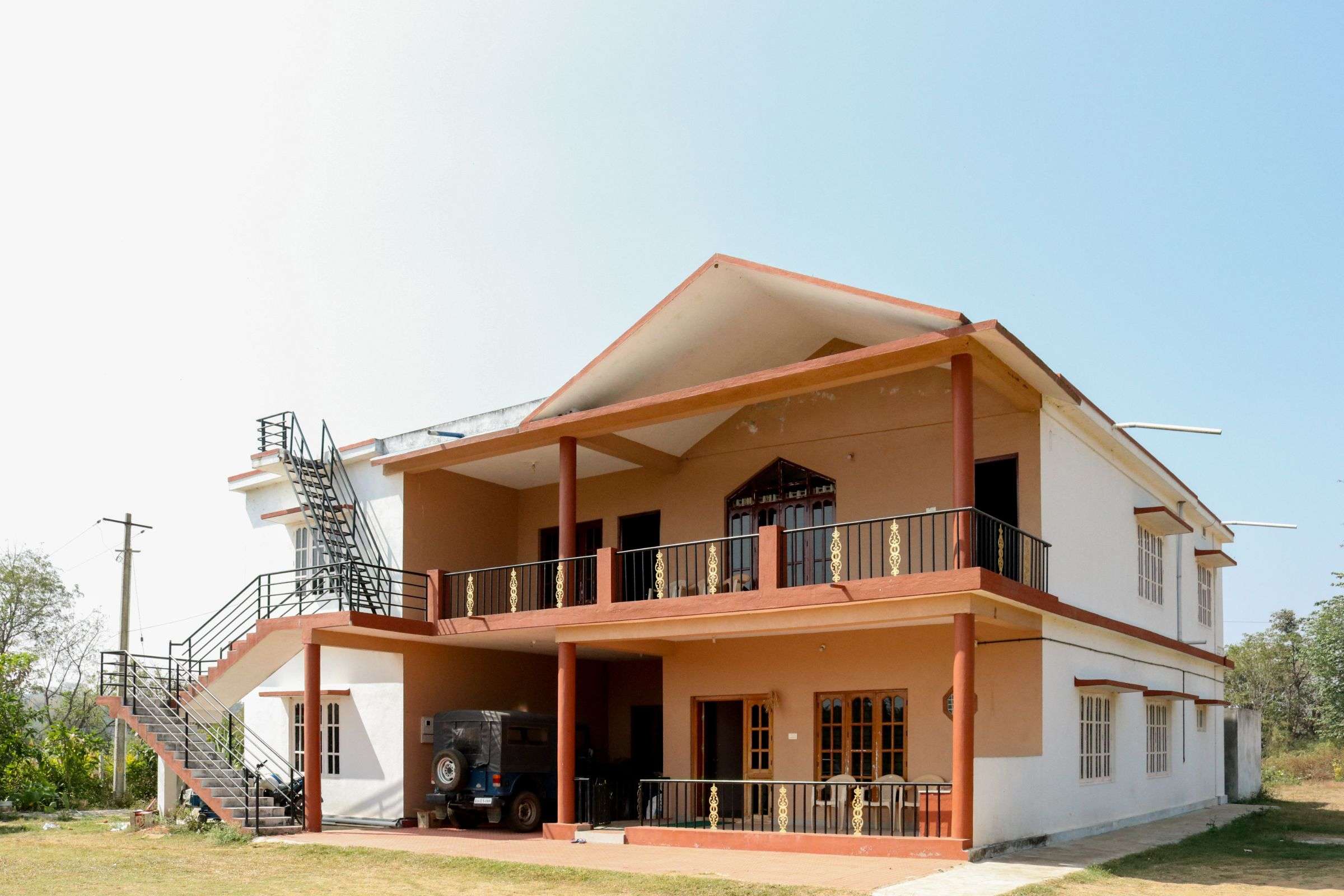 Field River View Homestay