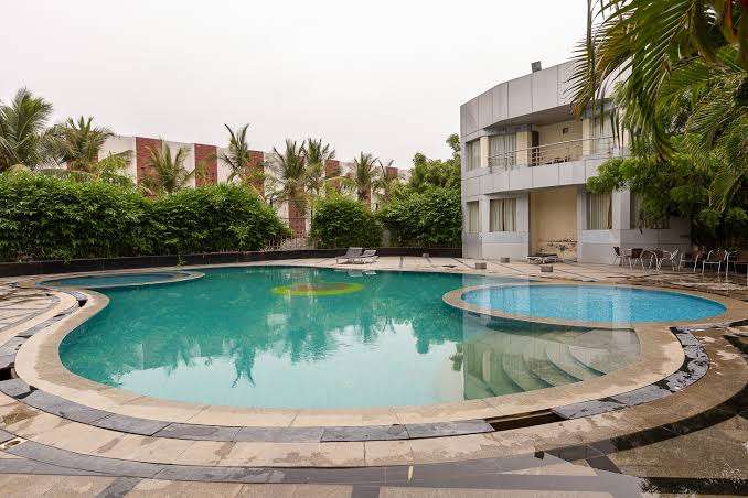 Jade Beach Resort (47 km from Chennai)