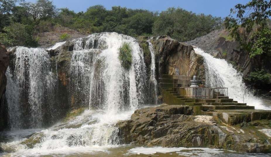 Kaigal Falls (225 km from Chennai)
