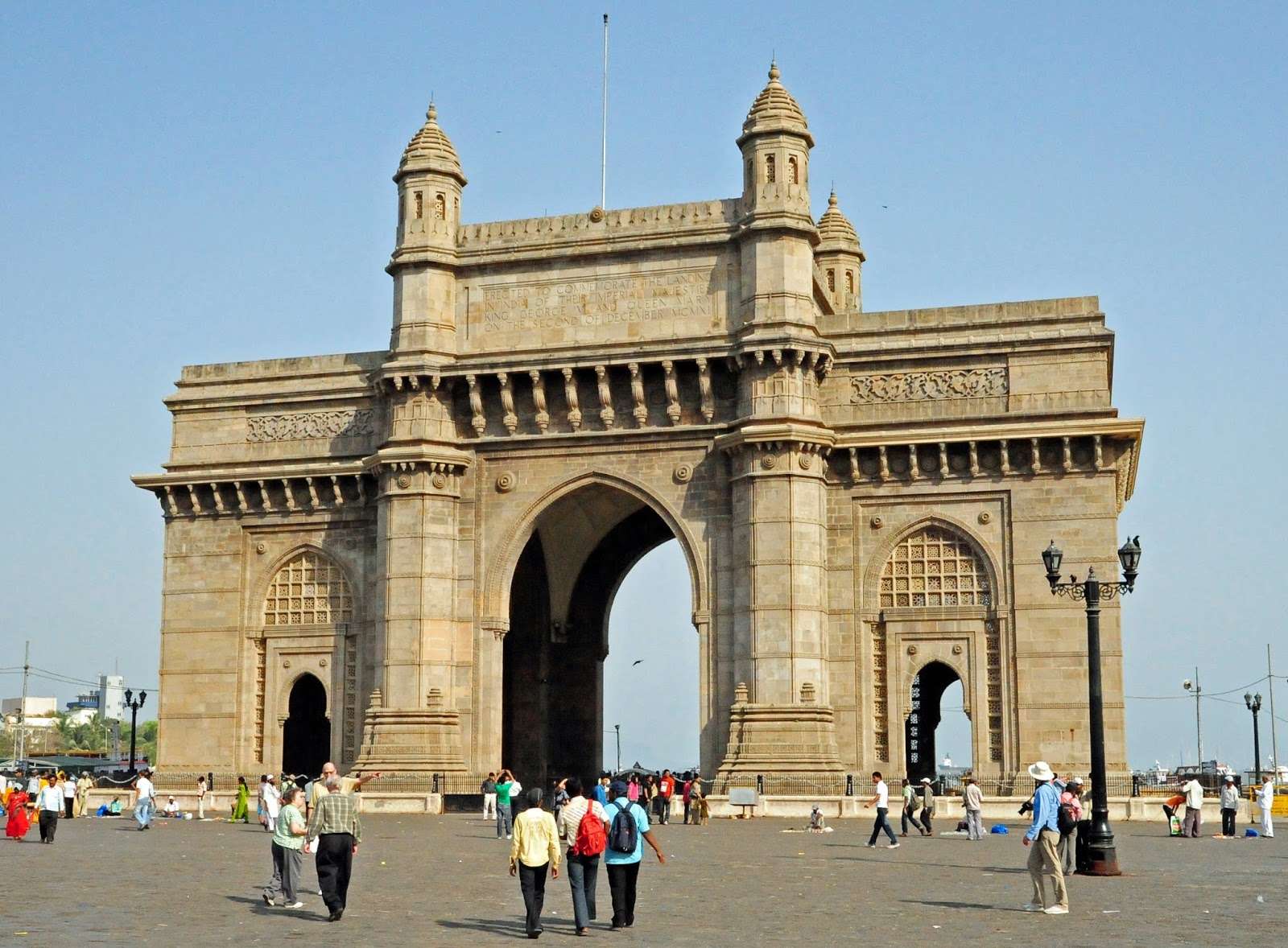 Stroll at Gateway of India
