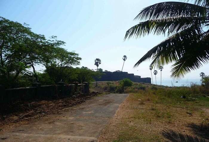 Marve And Madh Island Road