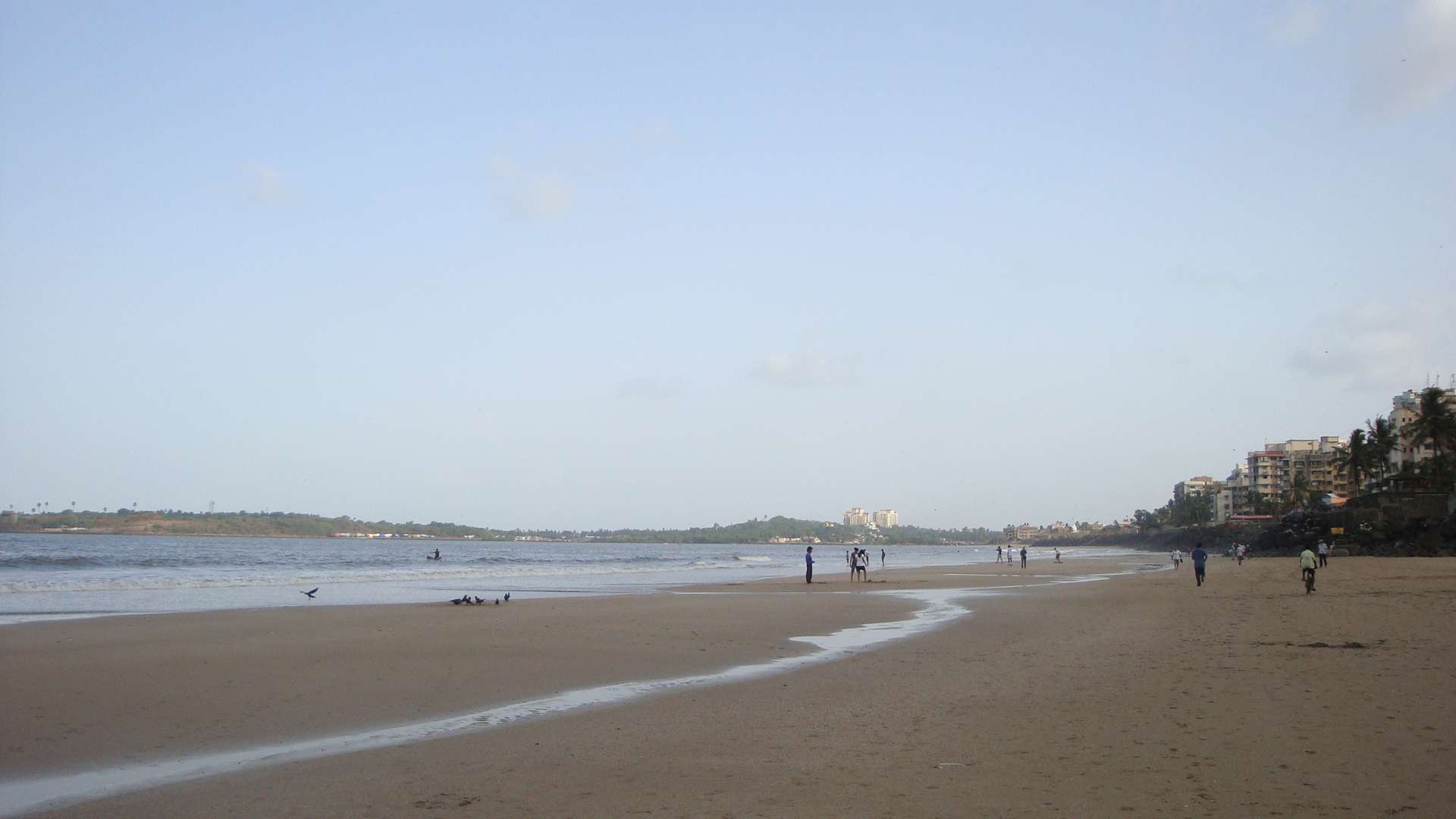 Versova Beach (160 Km From Pune)