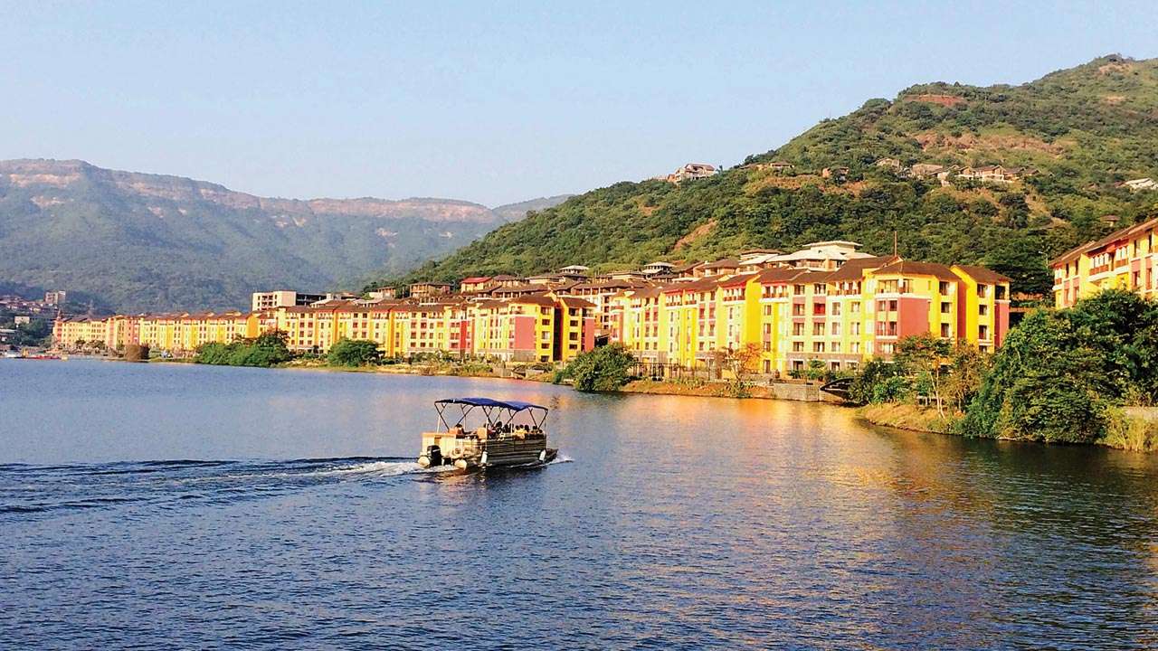 Lavasa (57.5 Km from Pune)