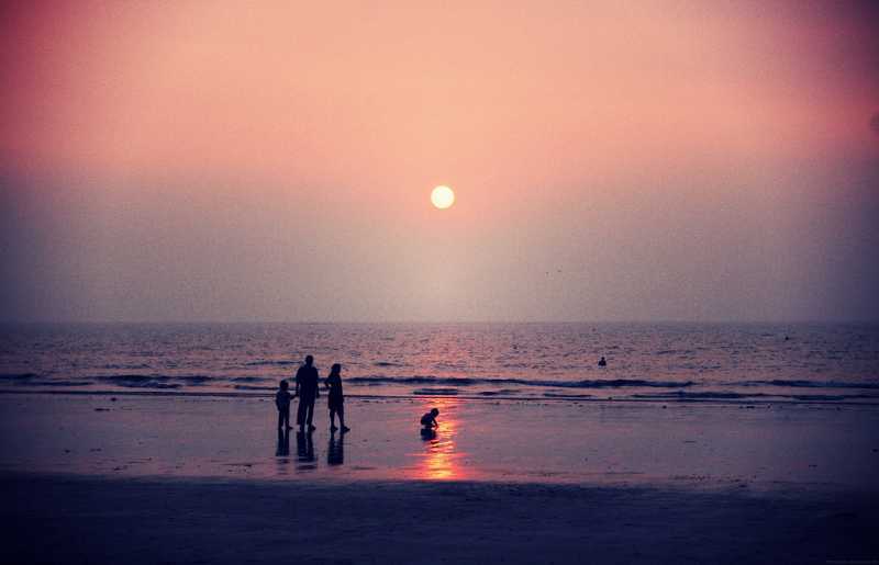 Stroll Through Juhu Beach