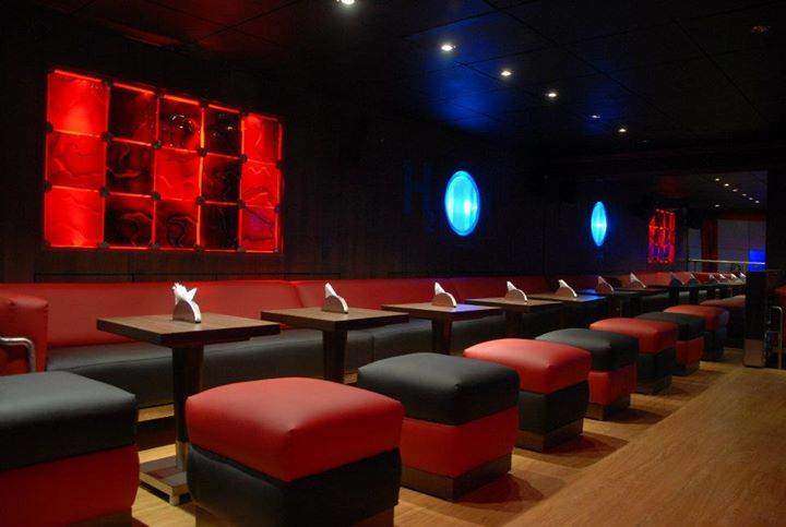 H20 - The Liquid Lounge