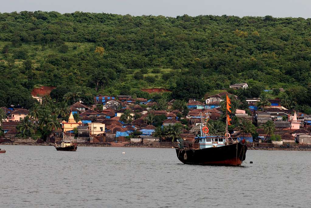 Dabhol (212 km from Pune)