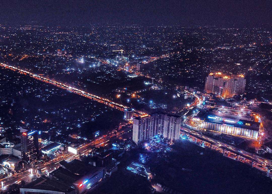 1575264360 bekasi mall night 2