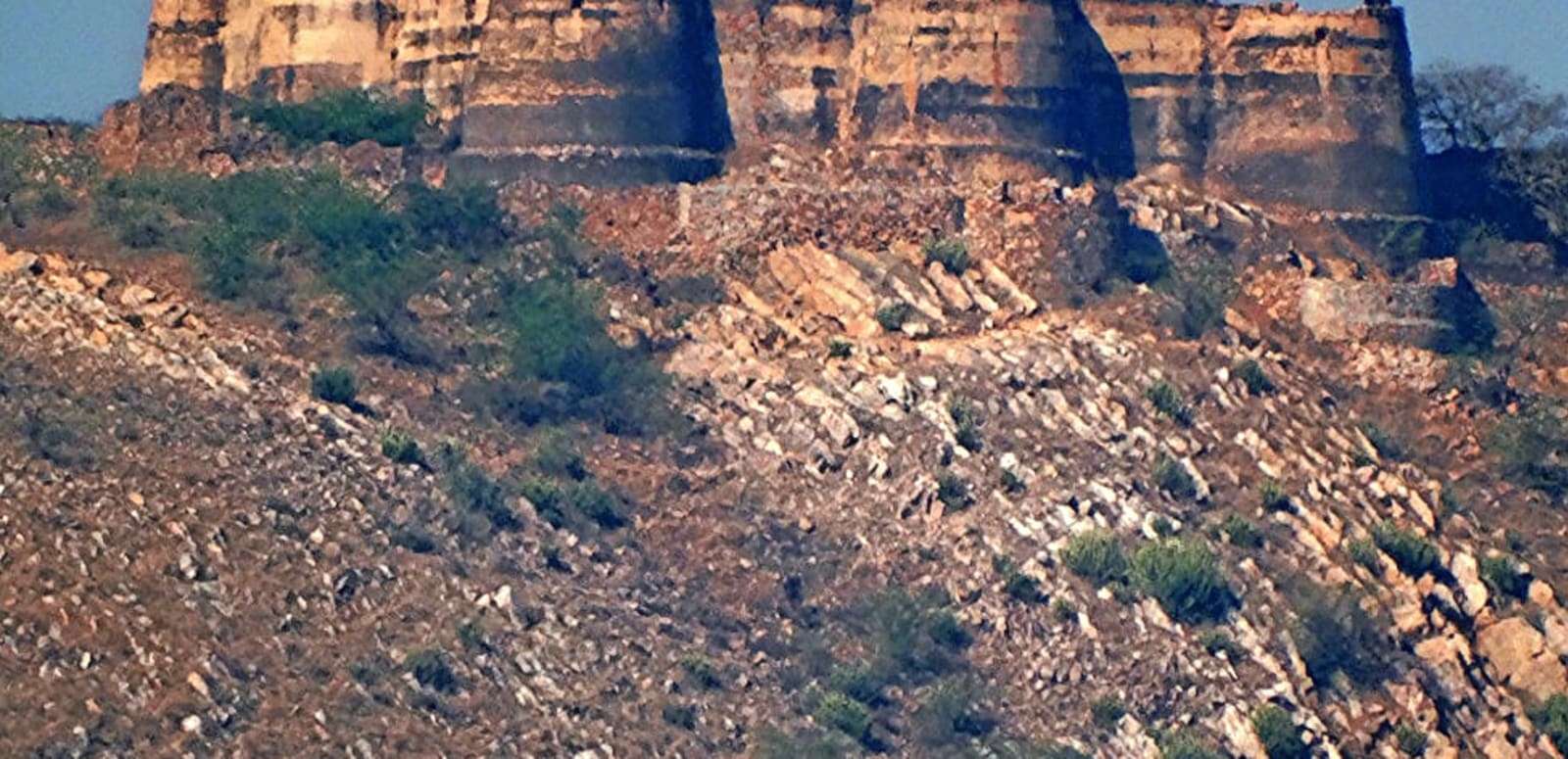 Achrol Fort ( 49 km from Jaipur)