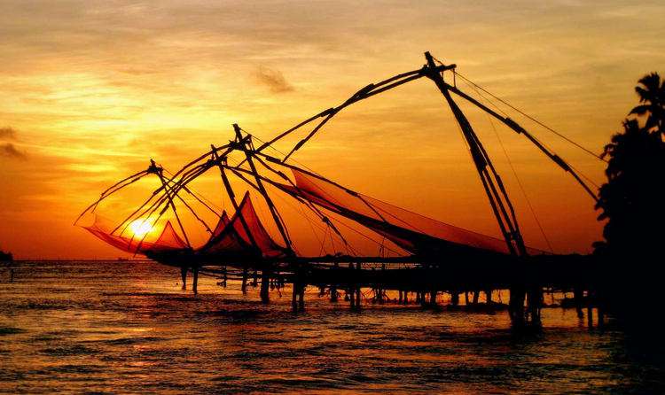 Kochi (275 km from Ooty)