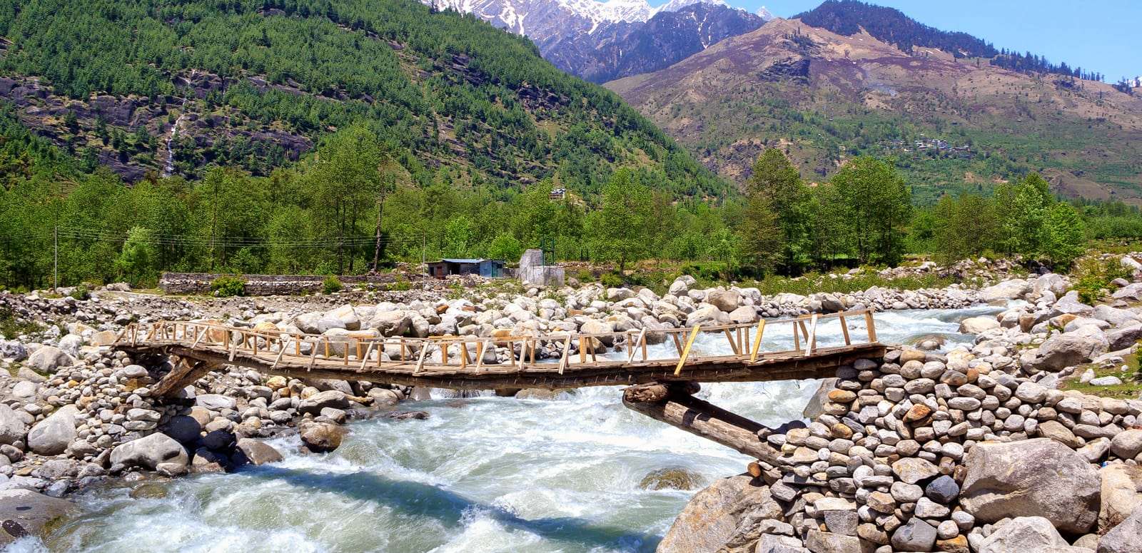 Kullu (265 km from Chandigarh)