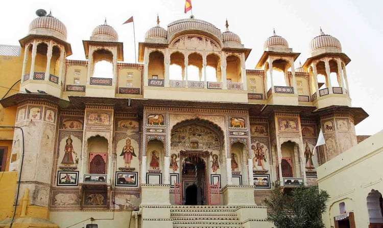 Mandawa ( 170 km from Jaipur)