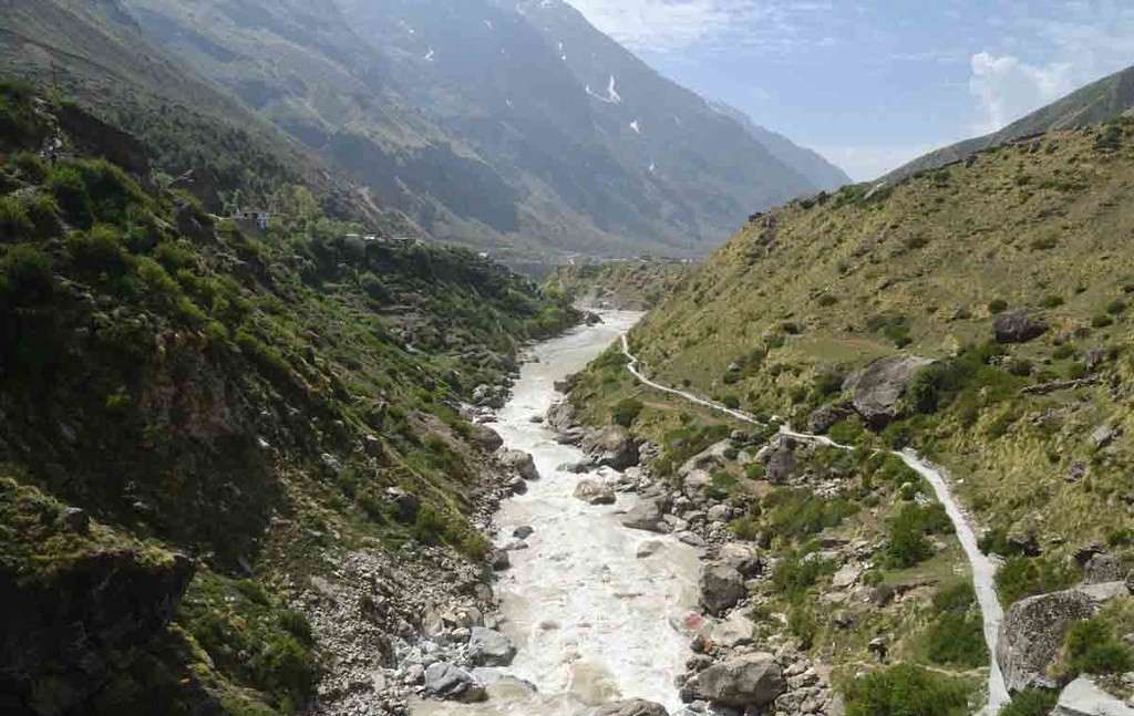 Vasudhara Falls (300 Km from Rishikesh)