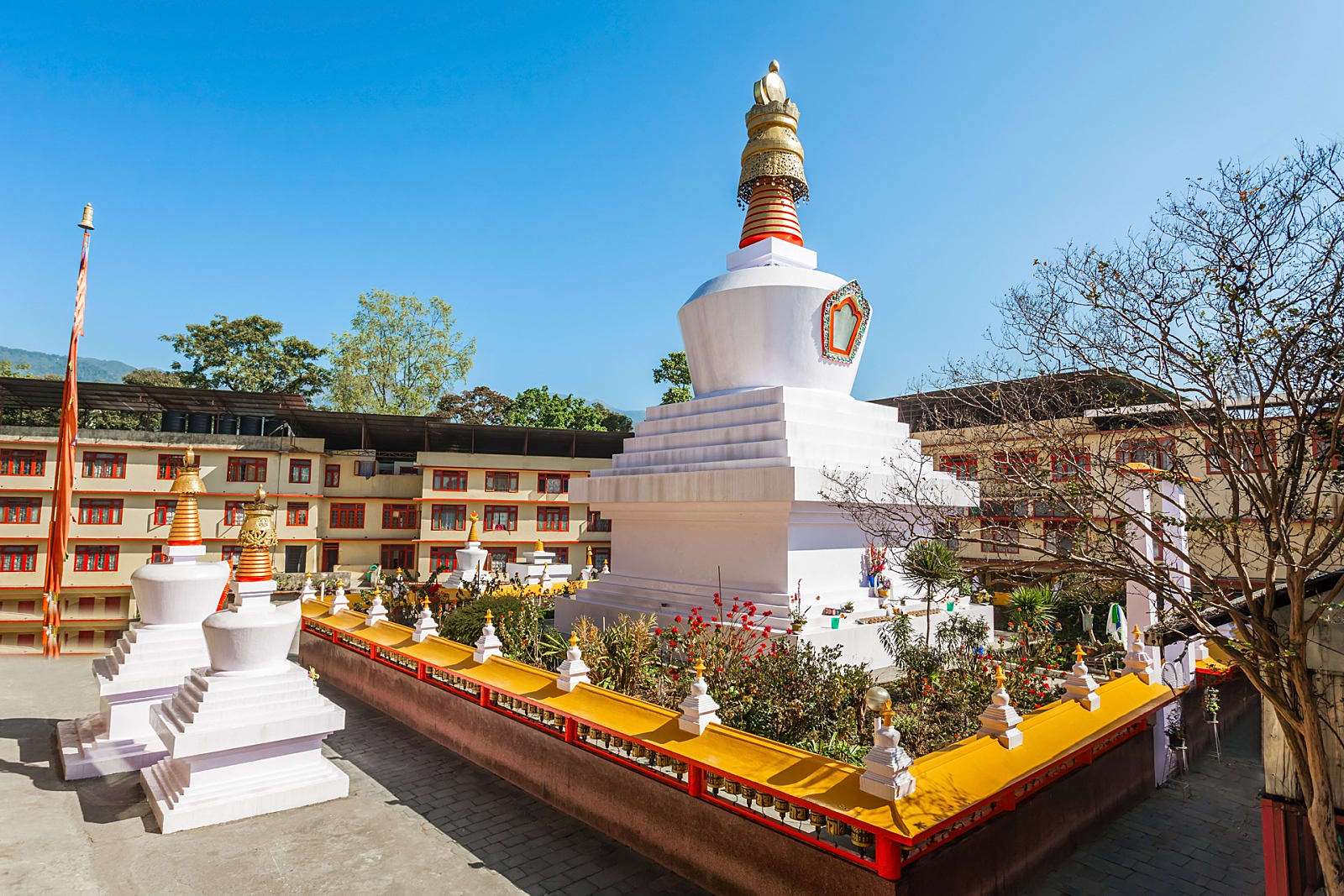 Do Drul Chorten stupa