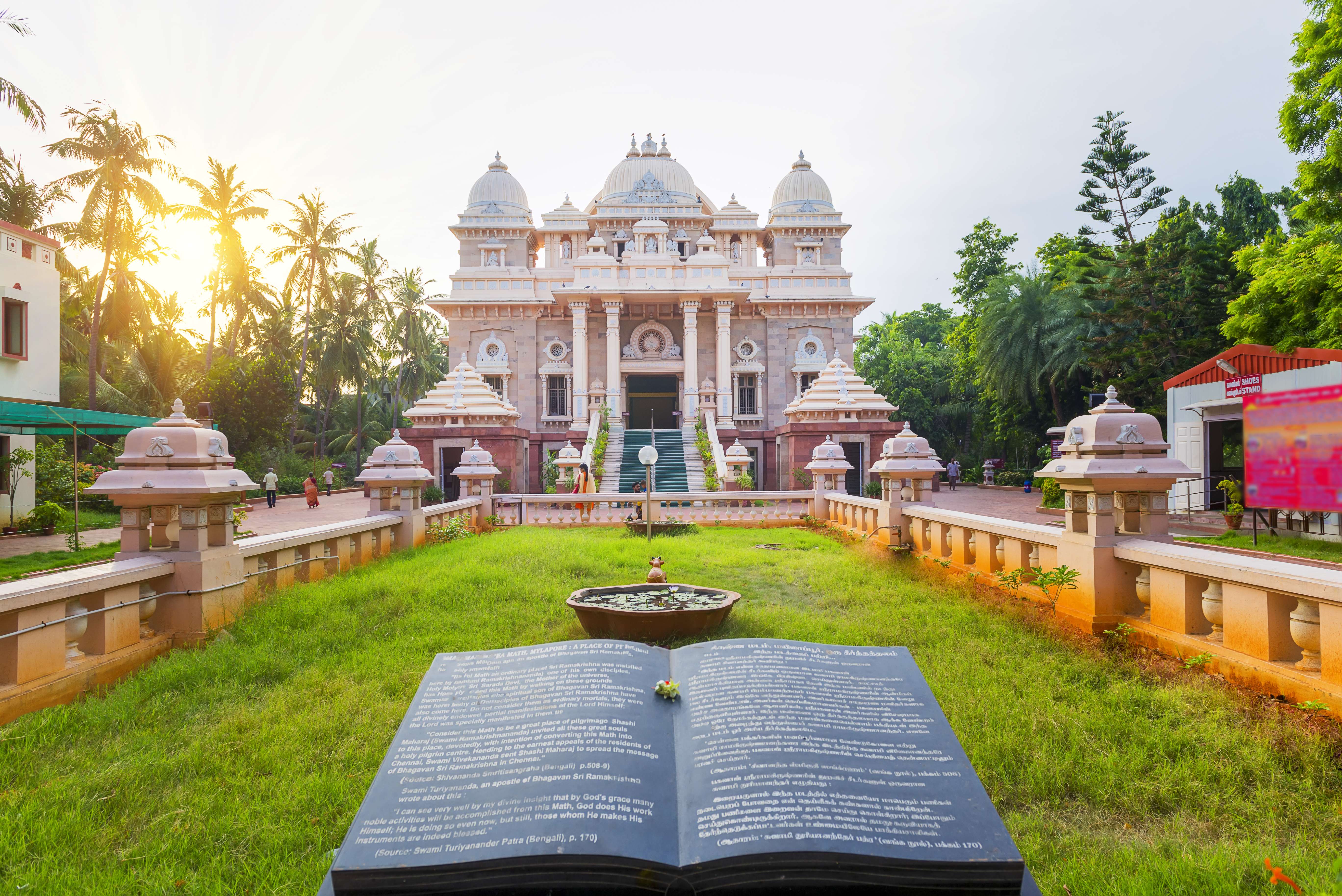 10 Historical Places In Chennai | Best Historical Monuments!