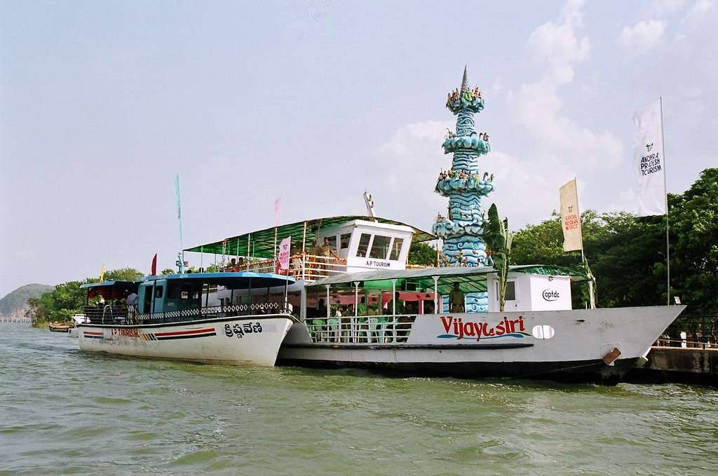 Bhavani Island (276 km from  Hyderabad)