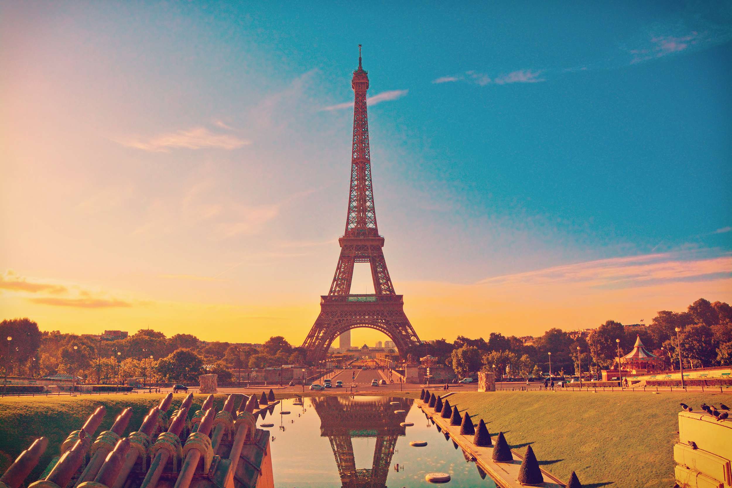 Eiffel Tower Tickets: Skip the Line I Book @ Flat 15% off
